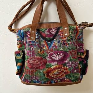 Euc Medium day bag nena & co floral granny quilt